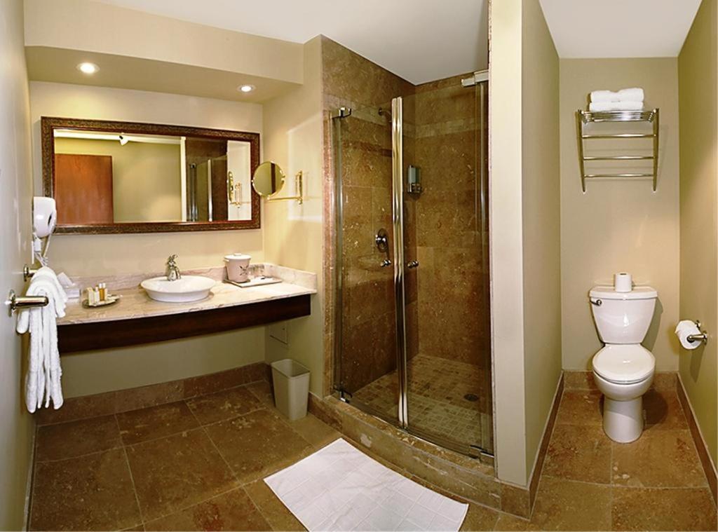 Hotel Brossard Exterior photo